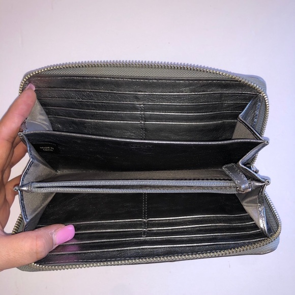 Coach leather Silver checkbook wallet - Picture 5 of 5